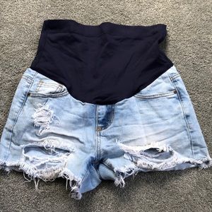 Maternity distressed shorts